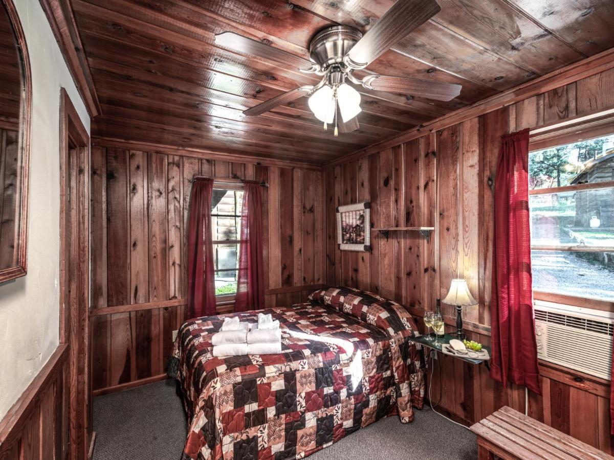 Apache Village 3, Queen Bed, Midtown, Sleeps 2 Ruidoso Zewnętrze zdjęcie